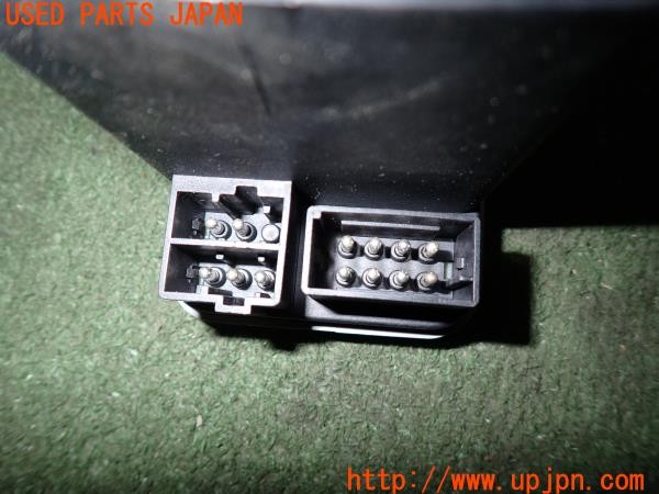3UPJ=9237170527]ベンツ C180(202028 W202)純正 2028002248 ドアロックアクチュエーター セントラルポンプ 中古_4