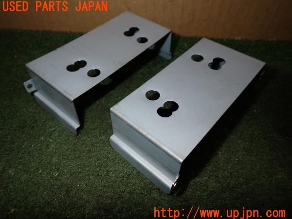 3UPJ=9237170631]ベンツ C180(202028 W202)社外 オーディオ・ナビ取付けステー ハーネス 2DIN 中古_3