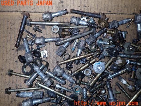 3UPJ=9237170720]ベンツ C280(202028 W202)ネジ・ナット・ステー類 セット ジャンク_5