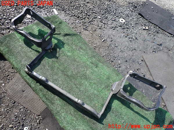 1UPJ-9237171041]ベンツ C280 W202(202028)コアサポート 中古_2