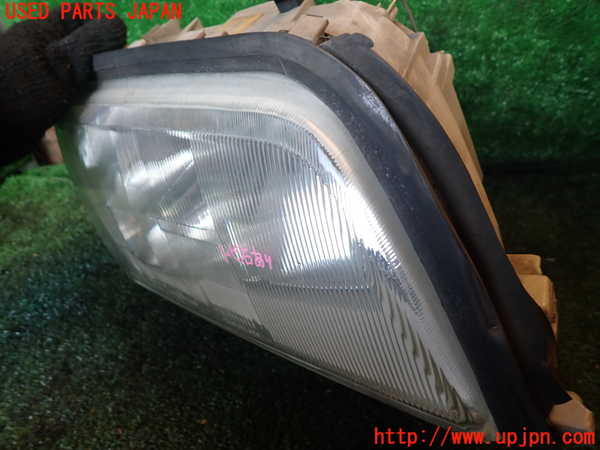 1UPJ-9237171130]ベンツ C280 W202(202028)右ヘッドライト ハロゲン 中古_2