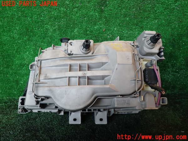 1UPJ-9237171130]ベンツ C280 W202(202028)右ヘッドライト ハロゲン 中古_3