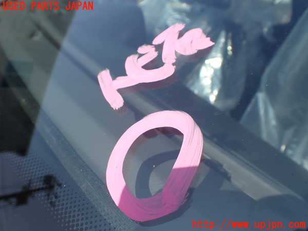 1UPJ-9237171195]ベンツ C280 W202(202028)フロントガラス PPG M413 中古_2