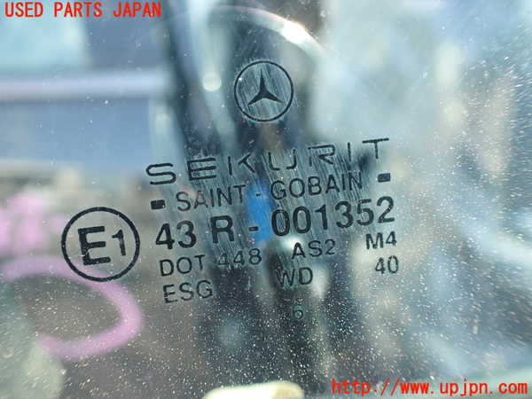 1UPJ-9237171230]ベンツ C280 W202(202028)右前ドア SEKURIT M4 中古_5