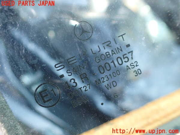 1UPJ-9237171290]ベンツ C280 W202(202028)右後ドア SEKURIT M23100 中古_5