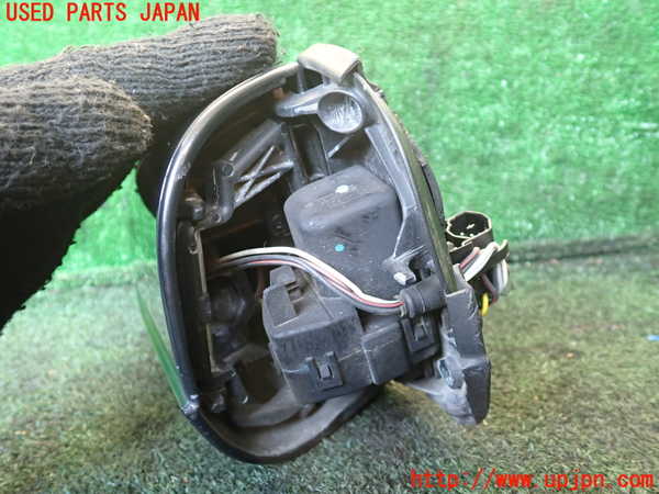 1UPJ-9237171210]ベンツ C280 W202(202028)右ドアミラー 中古_3