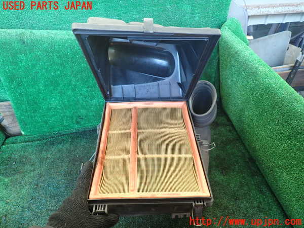 1UPJ-9237172560]ベンツ C280 W202(202028)エアクリーナーボックス 中古_3