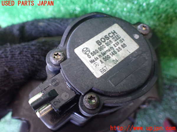 1UPJ-9237172590]ベンツ C280 W202(202028)エアポンプ 中古_4