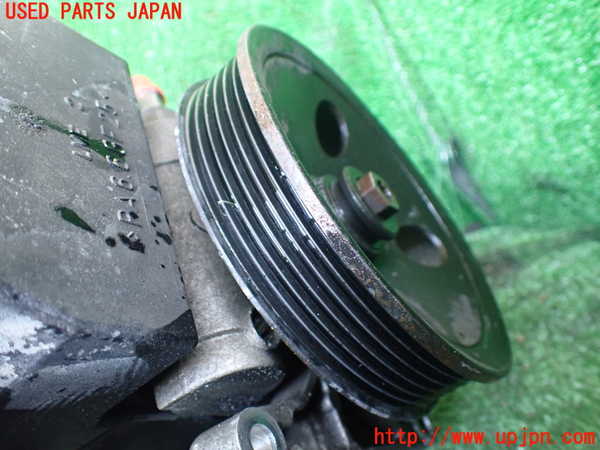 1UPJ-9237174250]ベンツ C280 W202(202028)パワステポンプ 中古_3