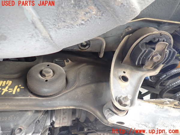 1UPJ-9237175295]ベンツ C280 W202(202028)リアメンバー 中古_2