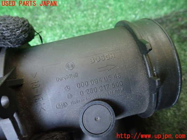 1UPJ-9237176320]ベンツ C280 W202(202028)エアフロメーター 中古_4