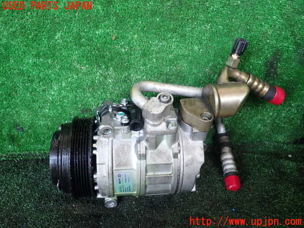 1UPJ-9237176025]ベンツ C280 W202(202028)エアコンコンプレッサー 中古_2