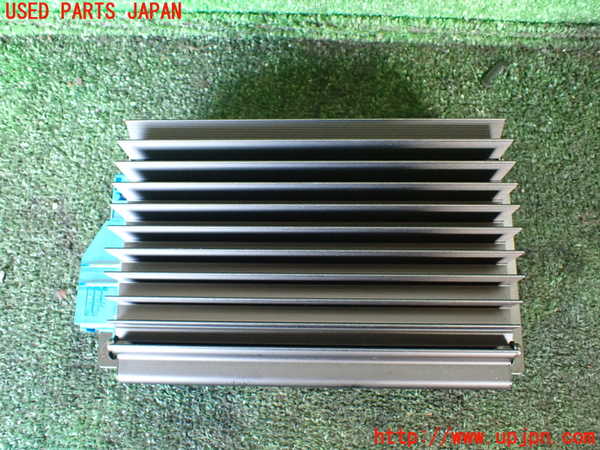 1UPJ-9237176525]ベンツ C280 W202(202028)アンプ 中古_3