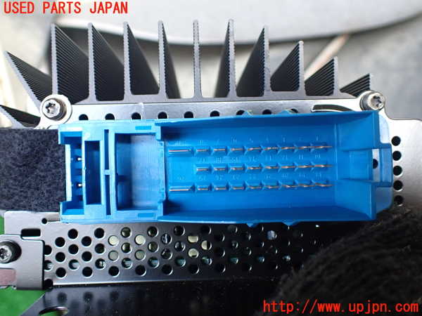 1UPJ-9237176525]ベンツ C280 W202(202028)アンプ 中古_4