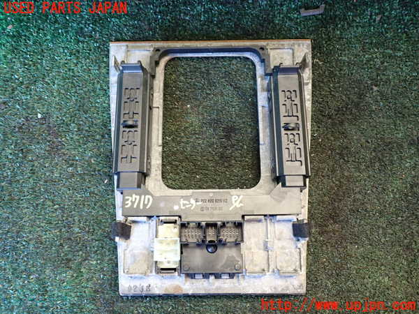 1UPJ-9237176265]ベンツ C280 W202(202028)センターパワーウィンドウスイッチ 中古_3