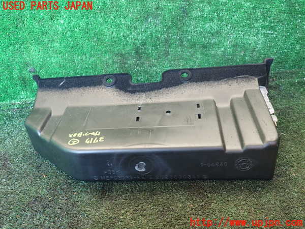 1UPJ-9237177517]ベンツ C280 W202(202028)グローブボックス2 中古_3