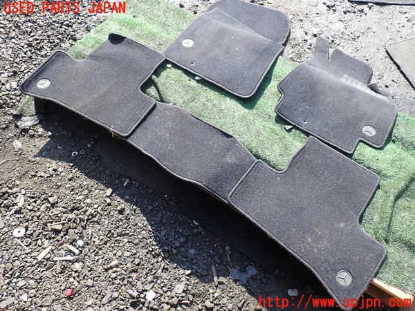1UPJ-9237177800]ベンツ C280 W202(202028)フロアマット 中古_4