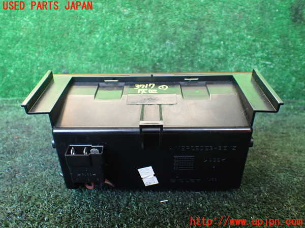 1UPJ-9237177821]ベンツ C280 W202(202028)灰皿1 中古_4