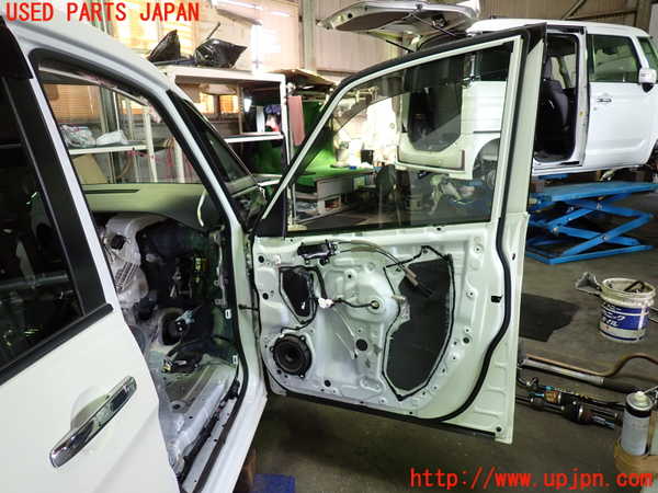 1UPJ-9237181230]セレナ e-POWER(HFC27)右前ドア 中古(43R-00034 M2H4K)_5