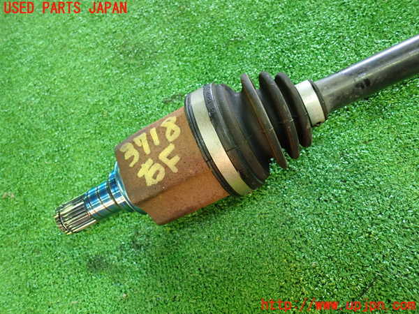 1UPJ-9237184010]セレナ e-POWER(HFC27)右フロントドライブシャフト 中古_2