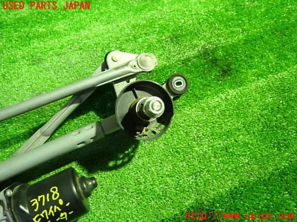 1UPJ-9237186770]セレナ e-POWER(HFC27)フロントワイパーモーター 中古_2