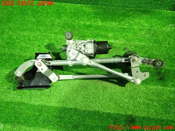 1UPJ-9237186770]セレナ e-POWER(HFC27)フロントワイパーモーター 中古_4