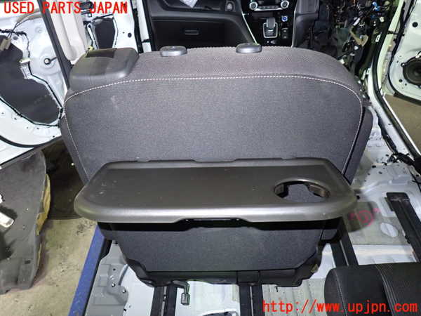 1UPJ-9237187175]セレナ e-POWER(HFC27)左2列目シート 中古_5
