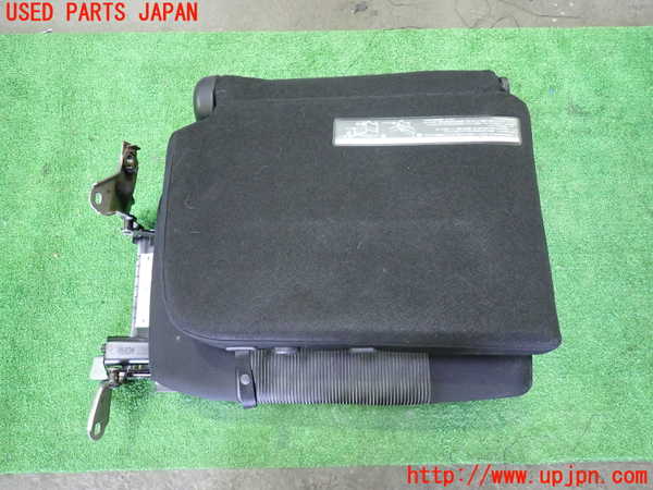 1UPJ-9237187235]セレナ e-POWER(HFC27)右3列目シート 中古_4