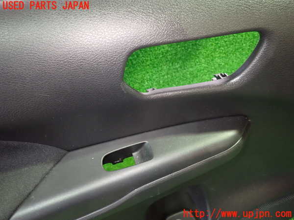 1UPJ-9237181264]セレナ e-POWER(HFC27)左前ドア内張り 中古_2