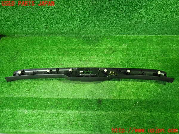 1UPJ-9237187772]セレナ e-POWER(HFC27)ラゲッジトレイ2 中古_2