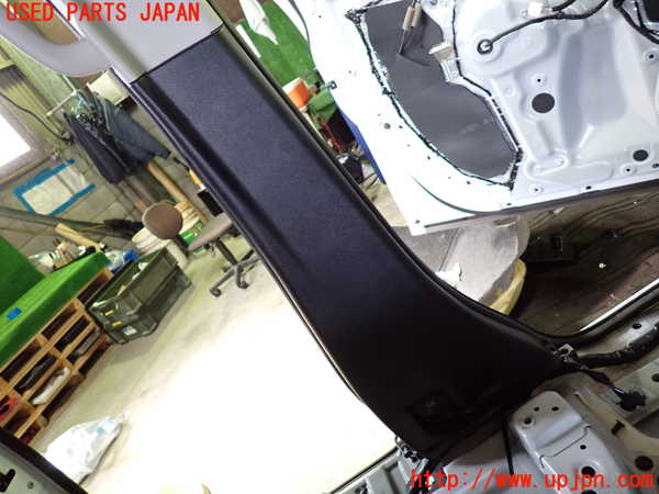 1UPJ-9237187670]セレナ e-POWER(HFC27)左センターピラートリム 中古_3