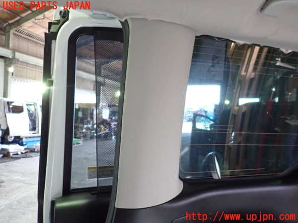 1UPJ-9237187675]セレナ e-POWER(HFC27)右リアピラートリム 中古_2