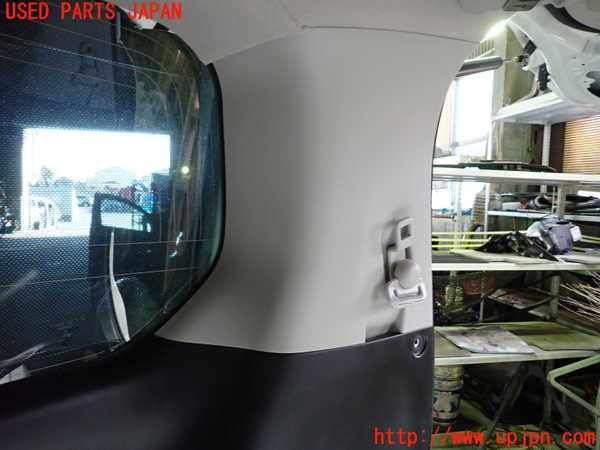 1UPJ-9237187675]セレナ e-POWER(HFC27)右リアピラートリム 中古_3
