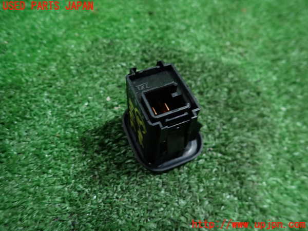 1UPJ-9237196308]S2000(AP2)スイッチ3(トランク) 中古_2