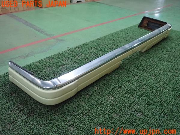 3UPJ=9237210058]セドリック ワゴン V20E SGLリミテッド(WY30)後期 純正加工 リアバンパー メッキ 全塗 中古_2