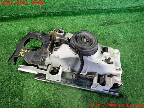 2UPJ-9237211130]セドリック ワゴン(WY30)右ヘッドライト ハロゲン 中古_2