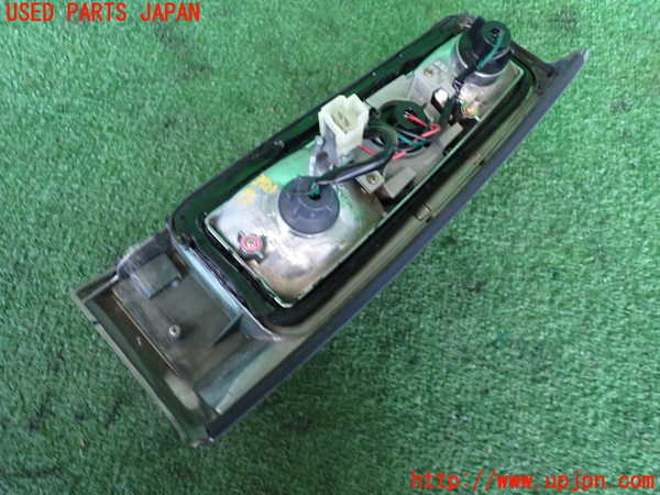 2UPJ-9237211536]セドリック ワゴン(WY30)左テールランプ 中古_2