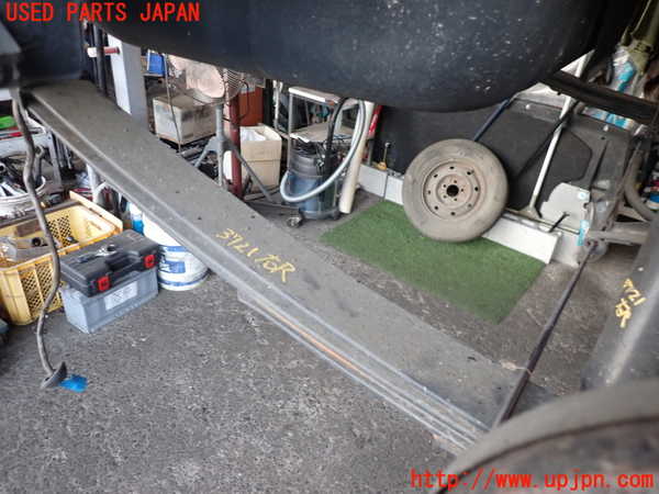 2UPJ-9237215100]セドリック ワゴン(WY30)右リアスプリング 中古_3