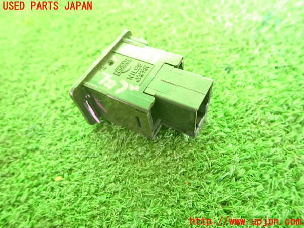 2UPJ-9237216295]セドリック ワゴン(WY30)フォグスイッチ 中古_3