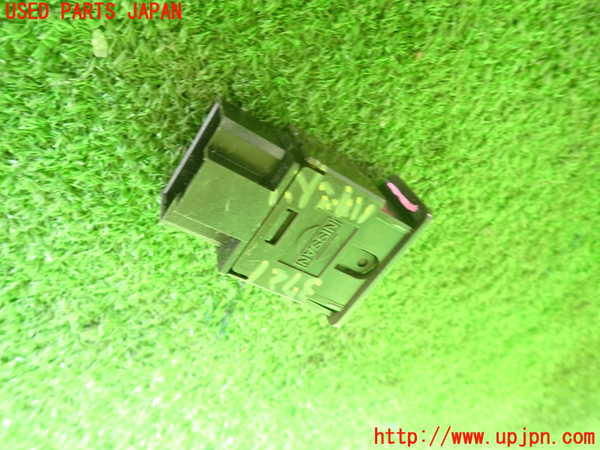 2UPJ-9237216290]セドリック ワゴン(WY30)ハザードスイッチ 中古_2