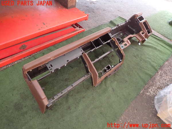 2UPJ-9237217505]セドリック ワゴン(WY30)ダッシュボード 中古_3