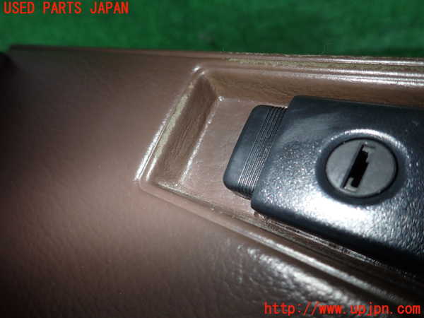 2UPJ-9237217516]セドリック ワゴン(WY30)グローブボックス1 中古_2