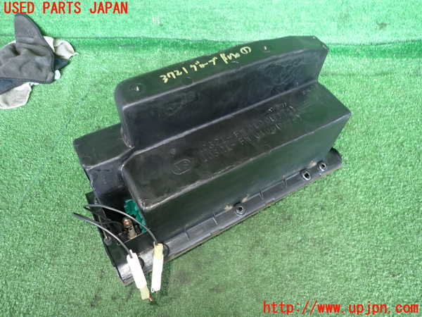 2UPJ-9237217516]セドリック ワゴン(WY30)グローブボックス1 中古_4