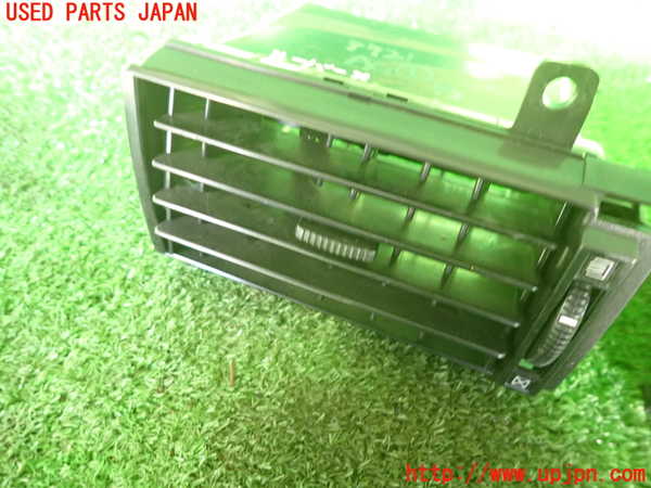 2UPJ-9237217526]セドリック ワゴン(WY30)エアコン吹き出し口1 (真中) (ジャンク品) 中古_2
