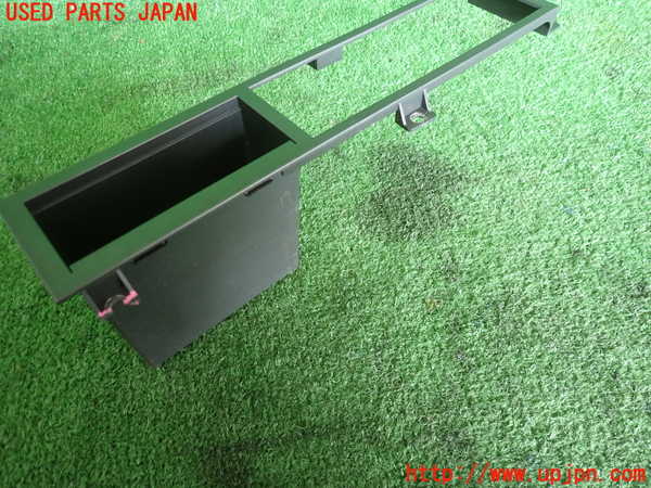 2UPJ-9237217841]セドリック ワゴン(WY30)小物入れ1 中古_4