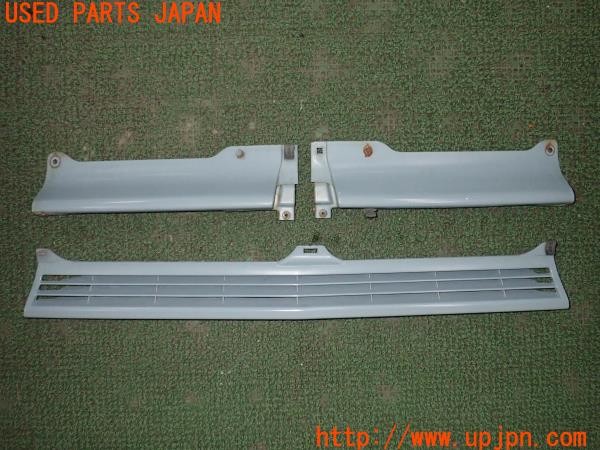3UPJ=9237220047]グロリア ワゴン(WY30)後期 純正 フロントパネル 3点セット 中古_2