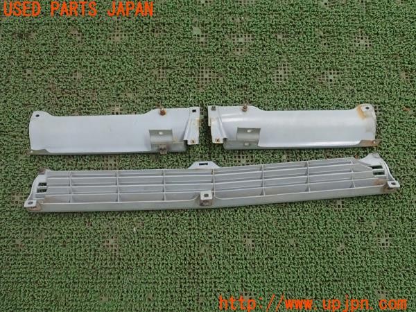 3UPJ=9237220047]グロリア ワゴン(WY30)後期 純正 フロントパネル 3点セット 中古_3