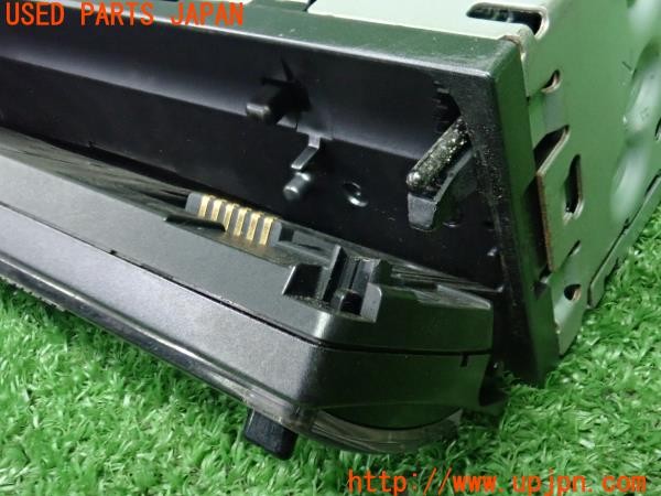 3UPJ=9237220512]グロリア ワゴン(WY30)後期 carrozzeria カロッツェリア DEH-4200 CDプレーヤー ジャンク_4