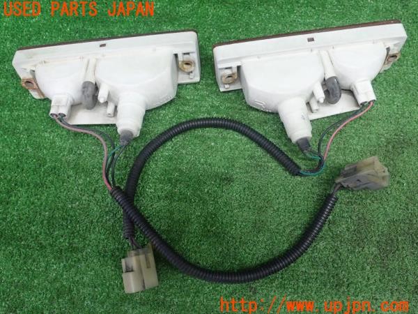 3UPJ=9237220514]グロリア ワゴン(WY30)後期 純正 IKI3196  IKI3135 ウィンカー 左右 中古_3