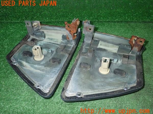 3UPJ=9237220523]グロリア ワゴン(WY30)後期 純正 コーナーランプ NISSAN IKI5114 左右 中古_5